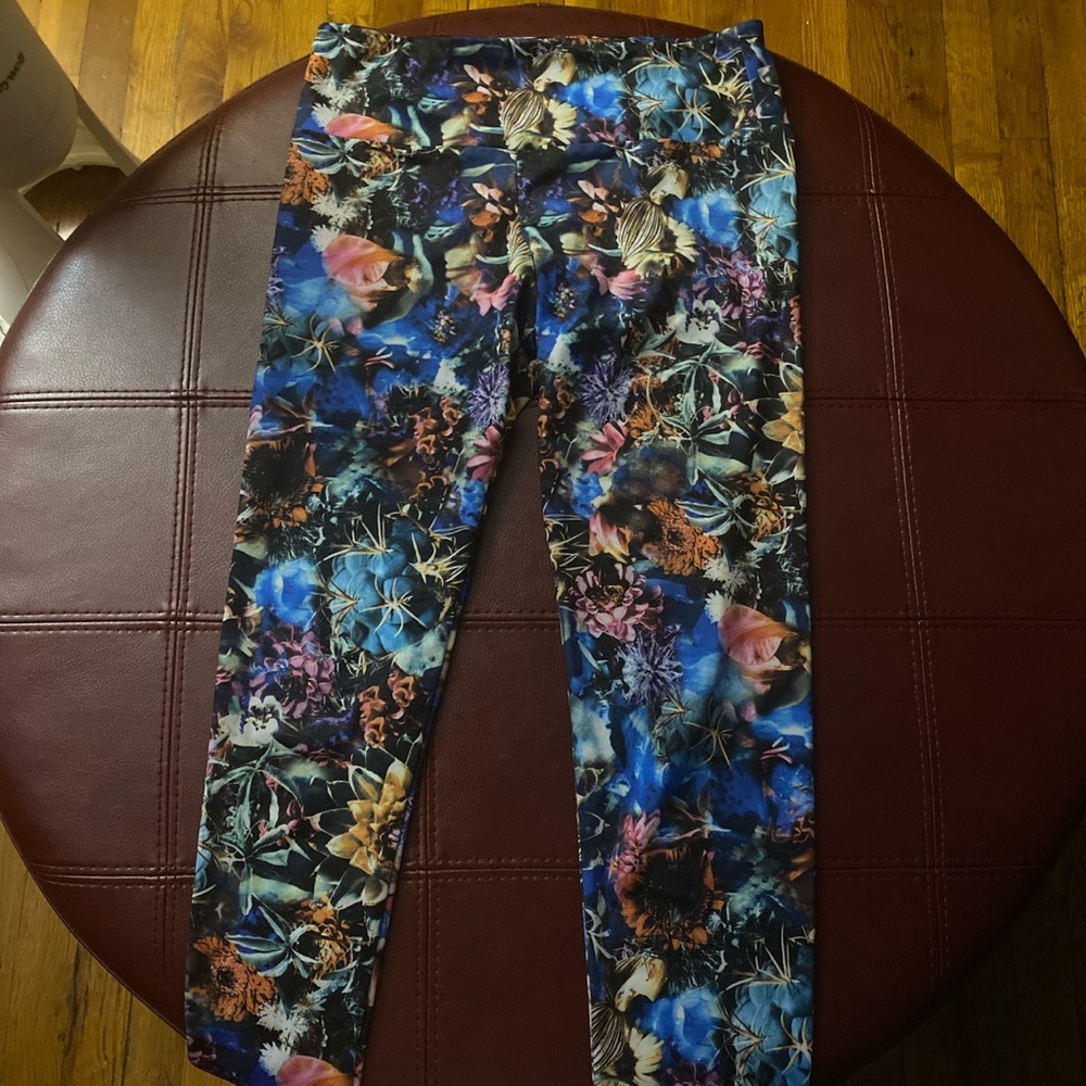 ONZIE #cute high rise / waisted workout leggings!